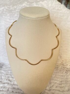 Sarah Coventry Gold Tone Necklace 17” Vintage Curved Collar Necklace Minimalist